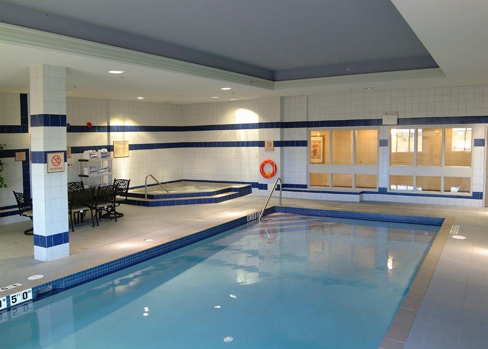 Holiday Inn Express Hotel & Suites Milton By Ihg Bagian luar foto