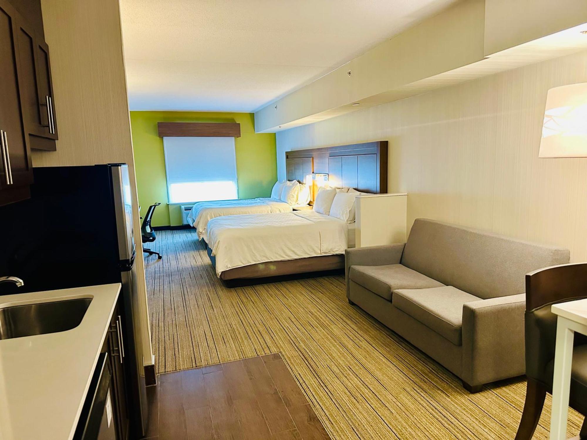 Holiday Inn Express Hotel & Suites Milton By Ihg Bagian luar foto