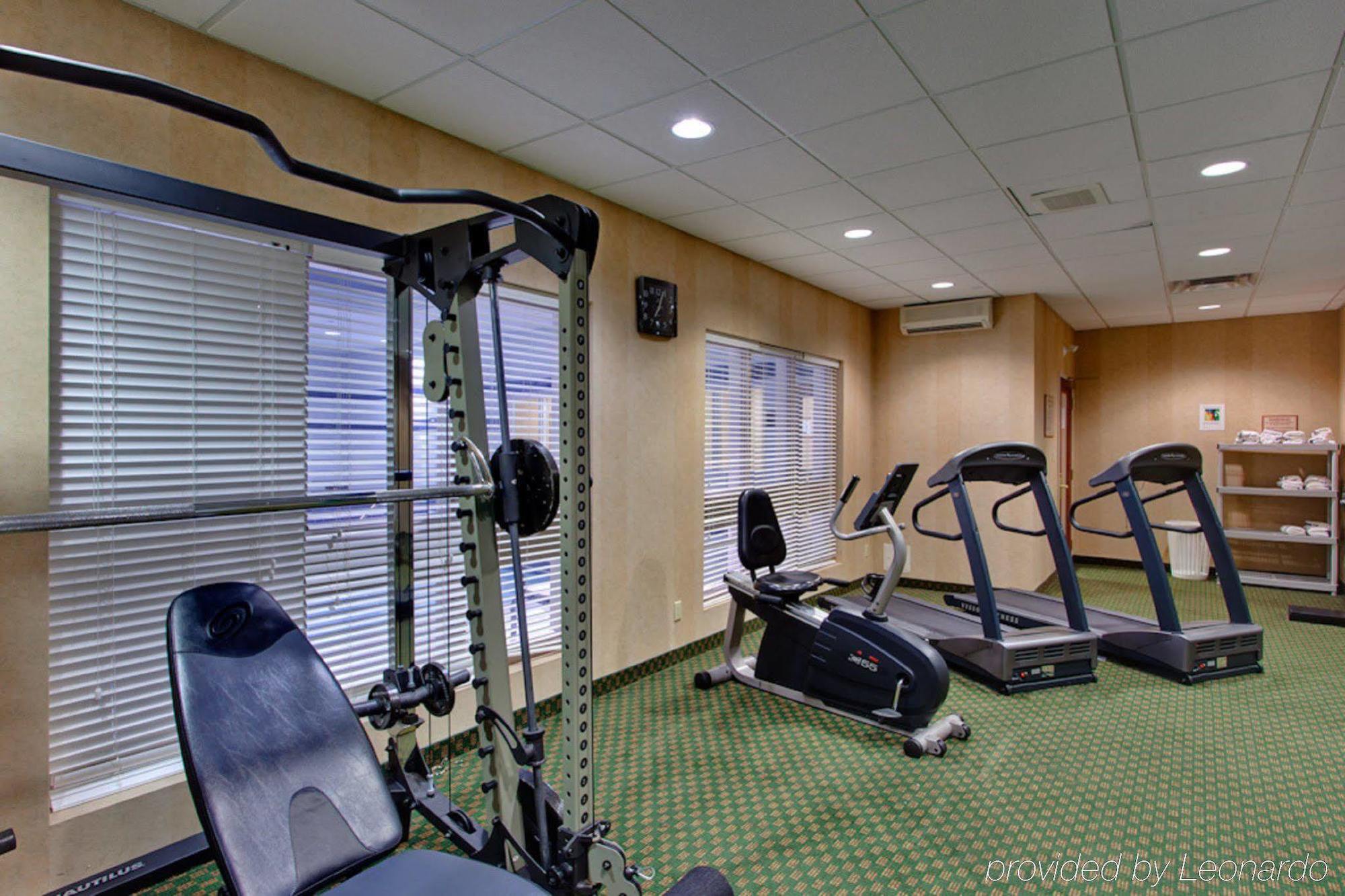 Holiday Inn Express Hotel & Suites Milton By Ihg Bagian luar foto