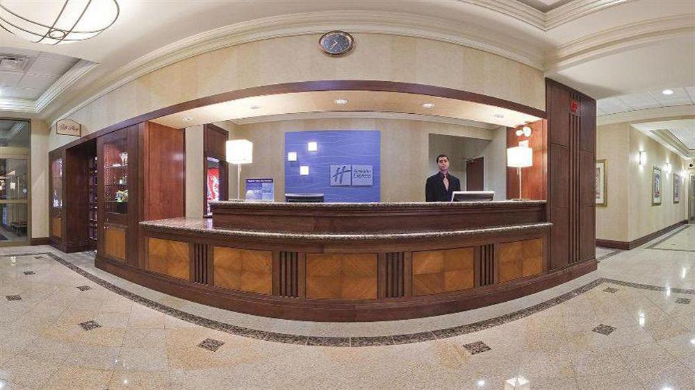 Holiday Inn Express Hotel & Suites Milton By Ihg Bagian luar foto